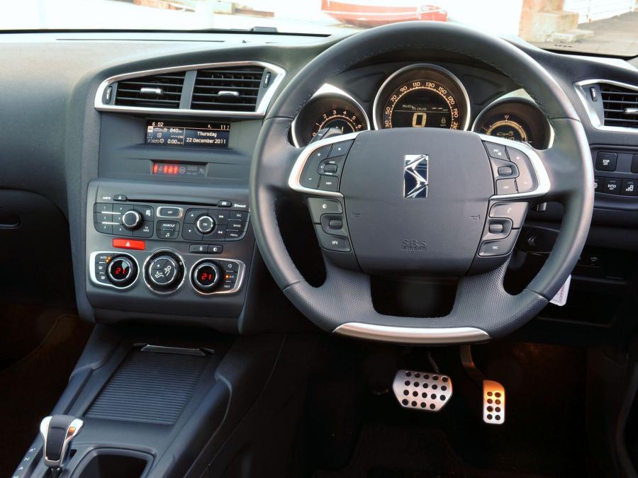  Citroen DS4 2011 года  (AU) (фото 4 из 21)